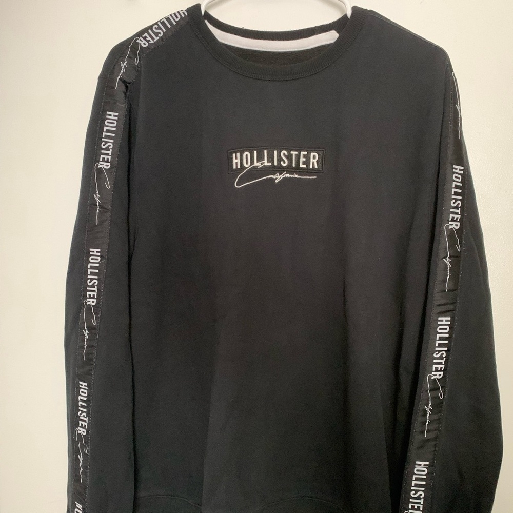 Hollister crewneck sweatshirt
